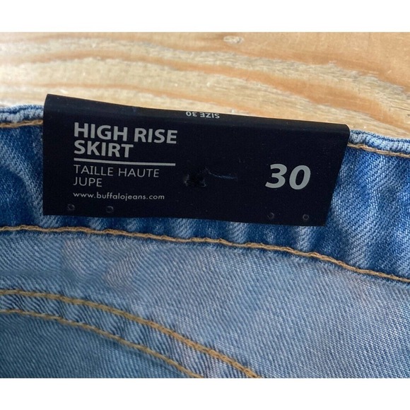NWT Buffalo David Bitton Denim Skirt Size 30 High Rise Back Slit Raw Hem $79 - Picture 6 of 10